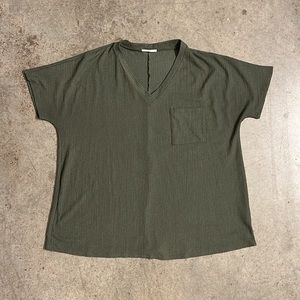 Olive Textured V-Neck from Entro, Size XL